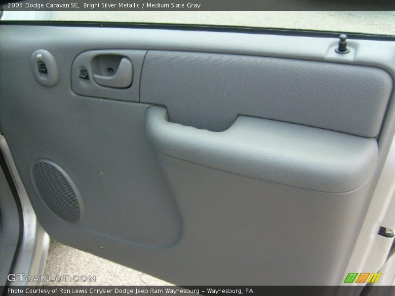 Bright Silver Metallic / Medium Slate Gray 2005 Dodge Caravan SE