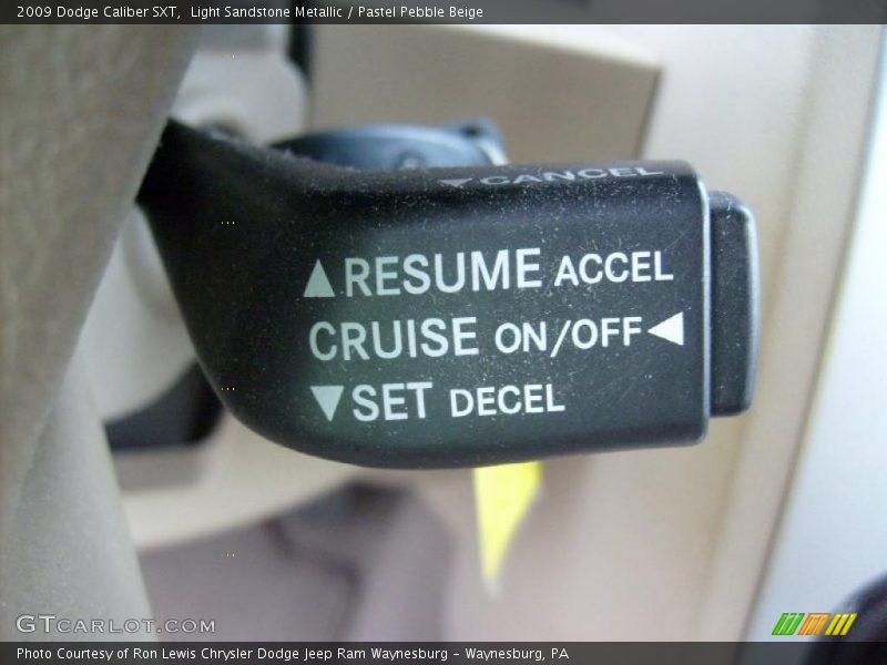 Light Sandstone Metallic / Pastel Pebble Beige 2009 Dodge Caliber SXT