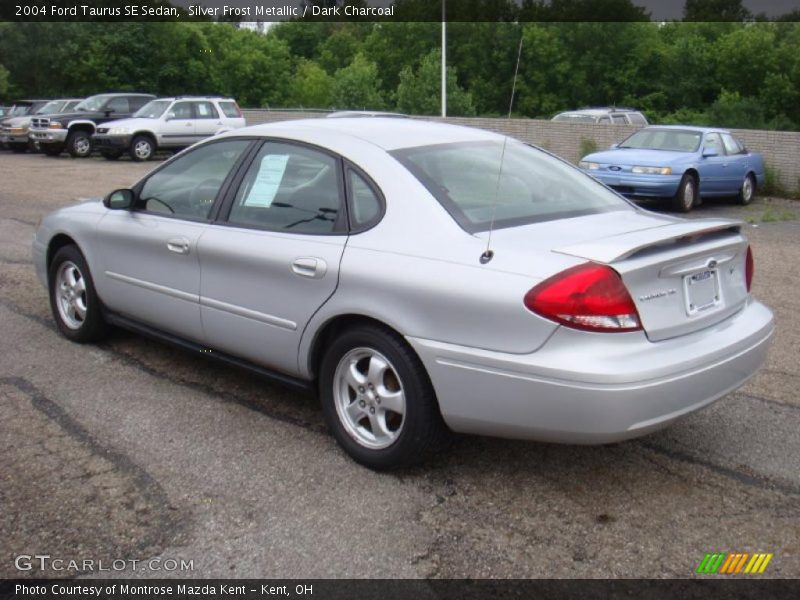 Silver Frost Metallic / Dark Charcoal 2004 Ford Taurus SE Sedan