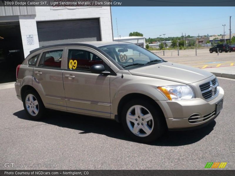 Light Sandstone Metallic / Dark Slate Gray 2009 Dodge Caliber SXT