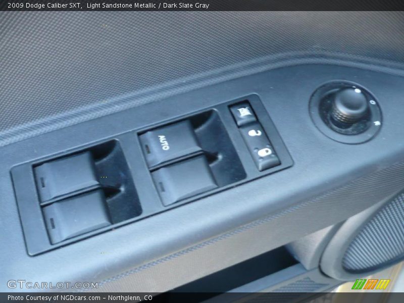 Light Sandstone Metallic / Dark Slate Gray 2009 Dodge Caliber SXT