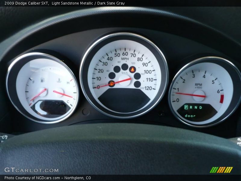 Light Sandstone Metallic / Dark Slate Gray 2009 Dodge Caliber SXT