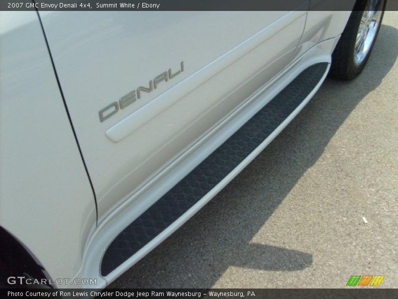 Summit White / Ebony 2007 GMC Envoy Denali 4x4