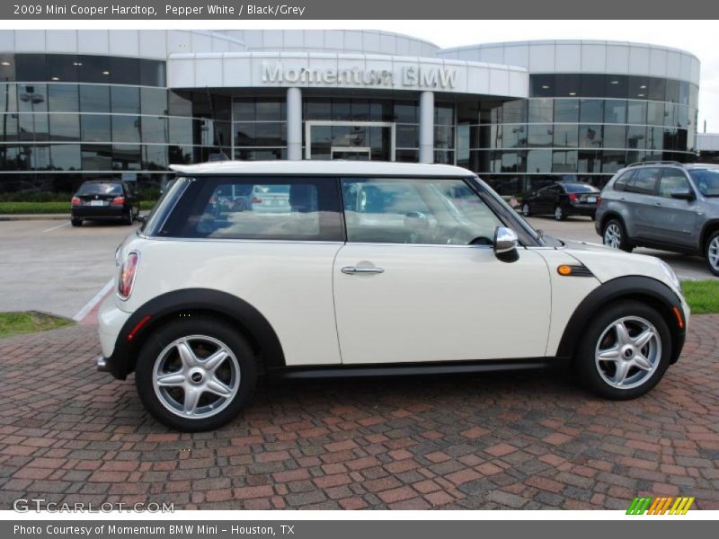 Pepper White / Black/Grey 2009 Mini Cooper Hardtop