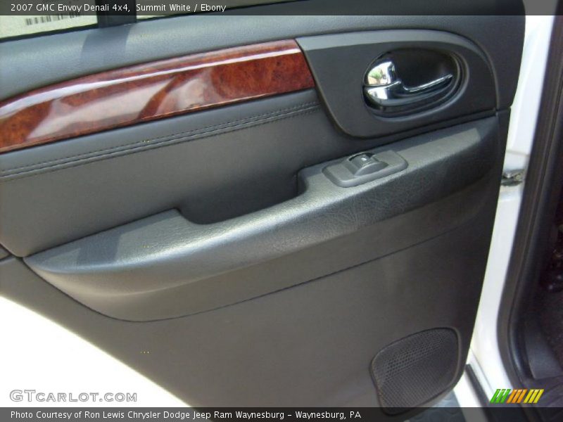 Summit White / Ebony 2007 GMC Envoy Denali 4x4