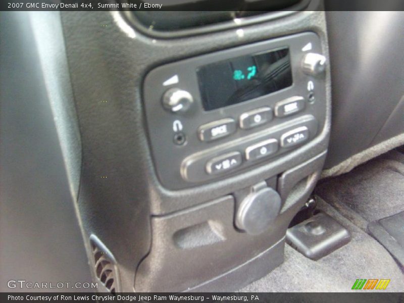 Summit White / Ebony 2007 GMC Envoy Denali 4x4