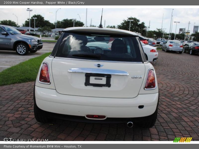 Pepper White / Black/Grey 2009 Mini Cooper Hardtop