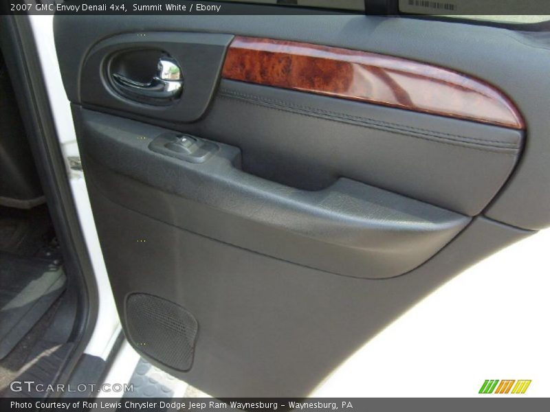 Summit White / Ebony 2007 GMC Envoy Denali 4x4