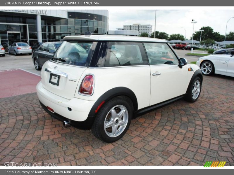 Pepper White / Black/Grey 2009 Mini Cooper Hardtop