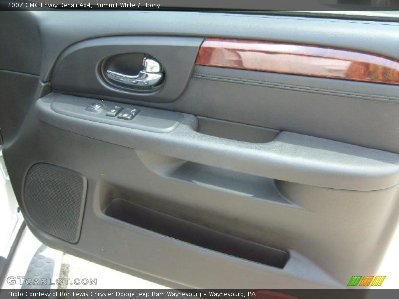 Summit White / Ebony 2007 GMC Envoy Denali 4x4