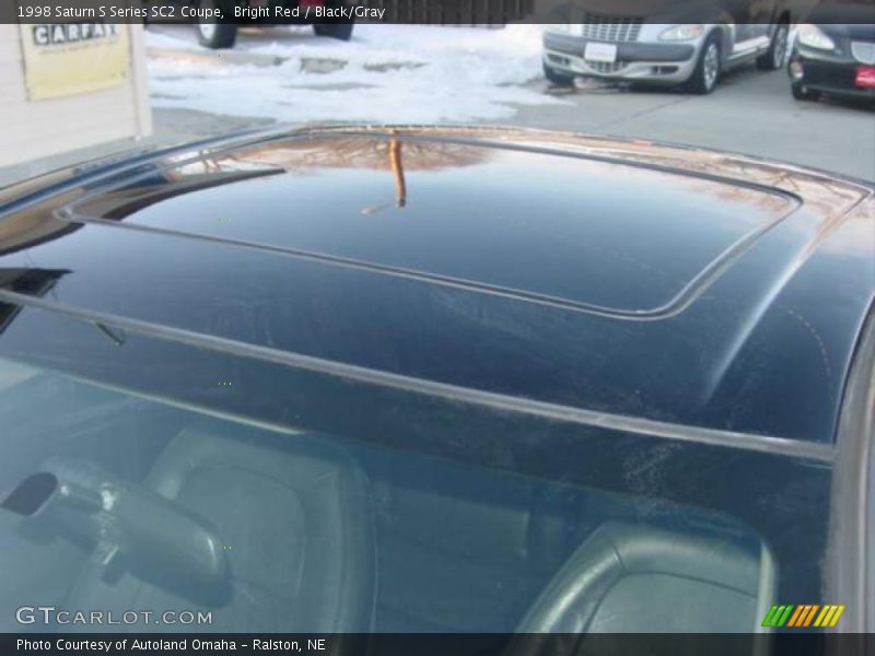 Bright Red / Black/Gray 1998 Saturn S Series SC2 Coupe