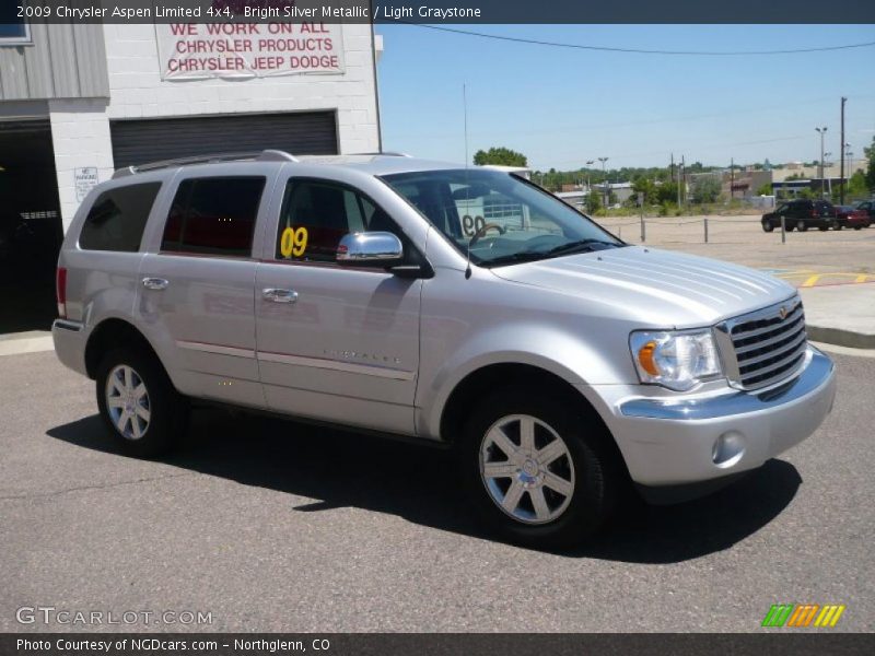 Bright Silver Metallic / Light Graystone 2009 Chrysler Aspen Limited 4x4