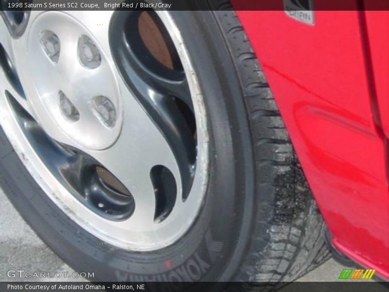 Bright Red / Black/Gray 1998 Saturn S Series SC2 Coupe