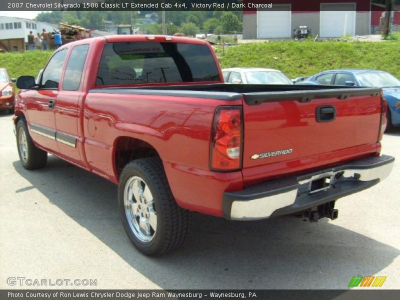 Victory Red / Dark Charcoal 2007 Chevrolet Silverado 1500 Classic LT Extended Cab 4x4