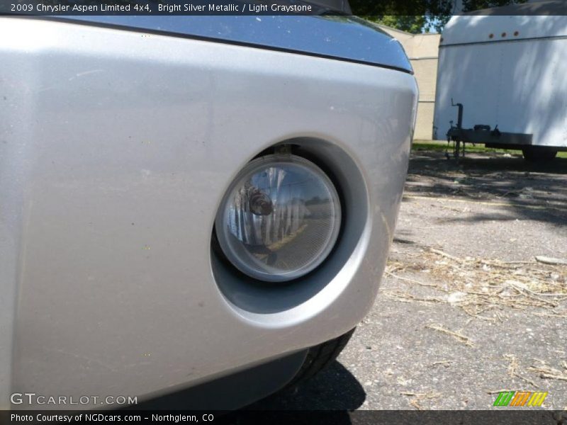 Bright Silver Metallic / Light Graystone 2009 Chrysler Aspen Limited 4x4