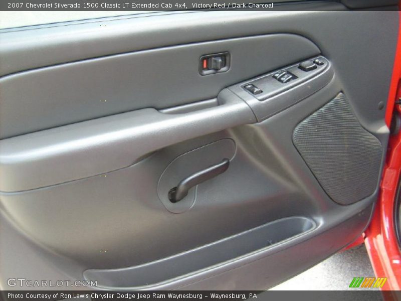 Victory Red / Dark Charcoal 2007 Chevrolet Silverado 1500 Classic LT Extended Cab 4x4