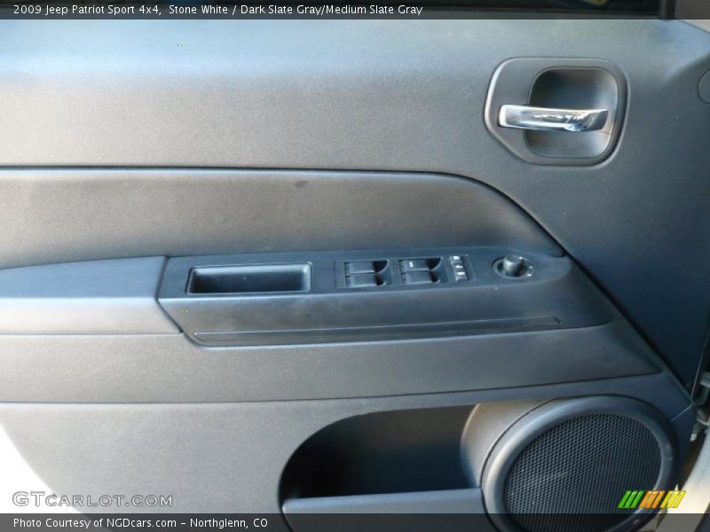 Stone White / Dark Slate Gray/Medium Slate Gray 2009 Jeep Patriot Sport 4x4