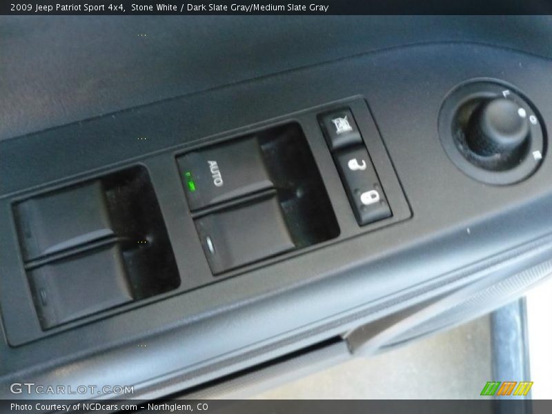 Stone White / Dark Slate Gray/Medium Slate Gray 2009 Jeep Patriot Sport 4x4