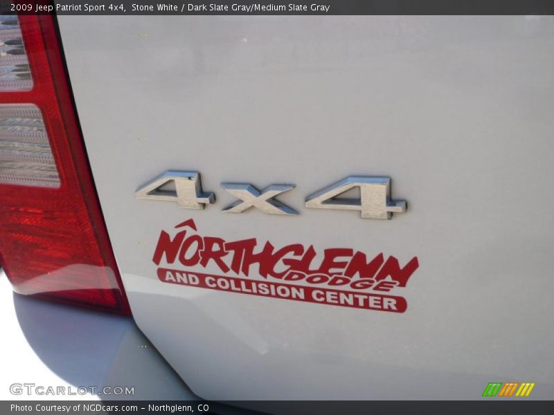 Stone White / Dark Slate Gray/Medium Slate Gray 2009 Jeep Patriot Sport 4x4