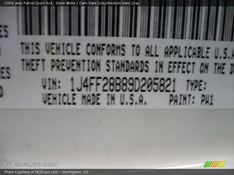 Stone White / Dark Slate Gray/Medium Slate Gray 2009 Jeep Patriot Sport 4x4