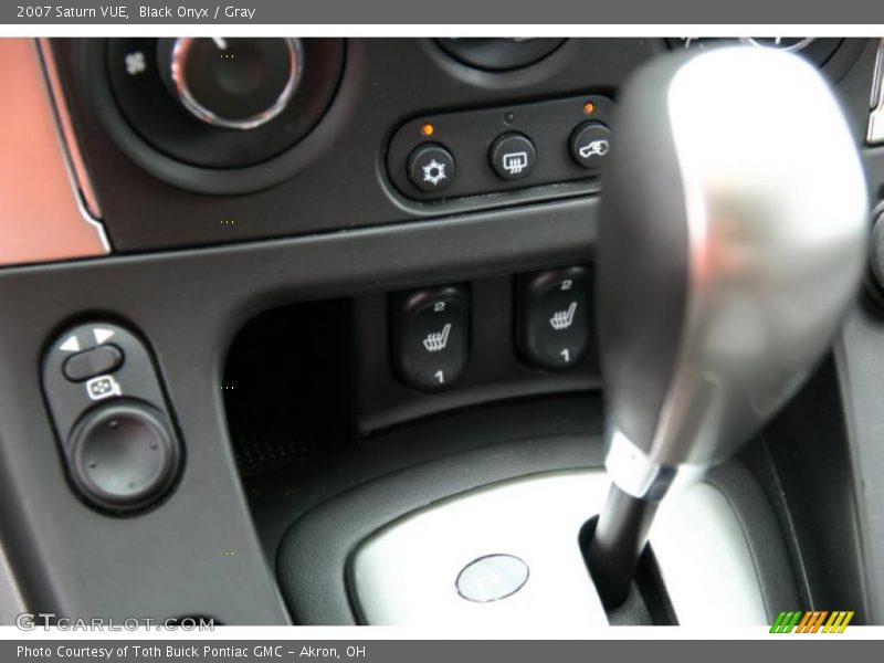 Black Onyx / Gray 2007 Saturn VUE