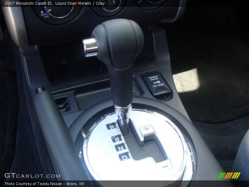 Liquid Silver Metallic / Gray 2007 Mitsubishi Galant ES