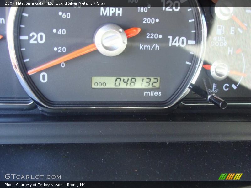 Liquid Silver Metallic / Gray 2007 Mitsubishi Galant ES