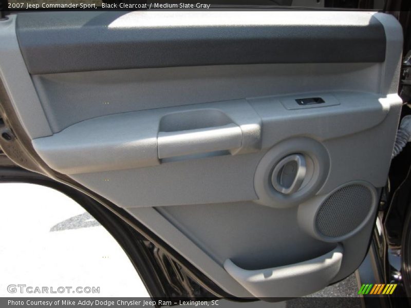 Black Clearcoat / Medium Slate Gray 2007 Jeep Commander Sport