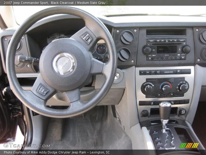 Black Clearcoat / Medium Slate Gray 2007 Jeep Commander Sport