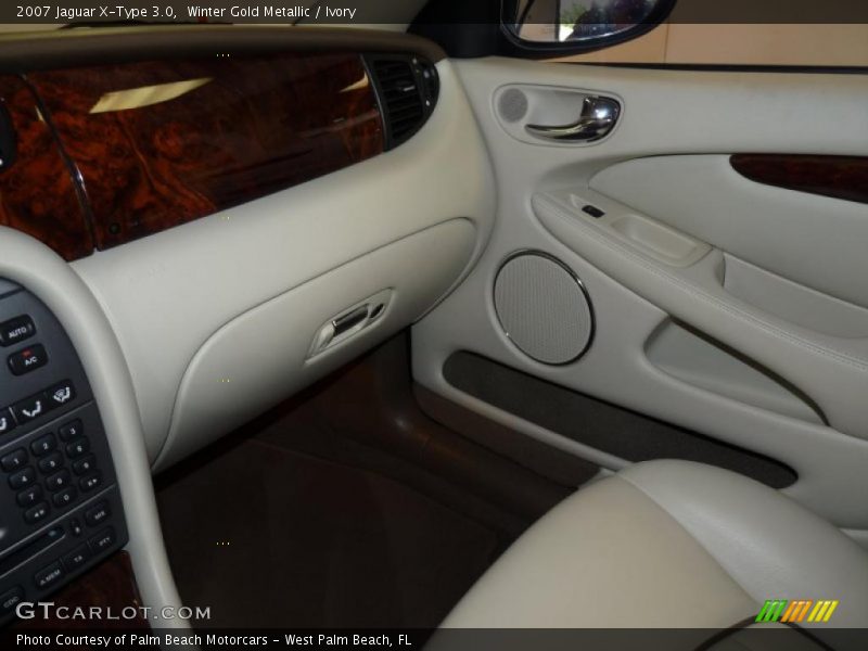 Winter Gold Metallic / Ivory 2007 Jaguar X-Type 3.0