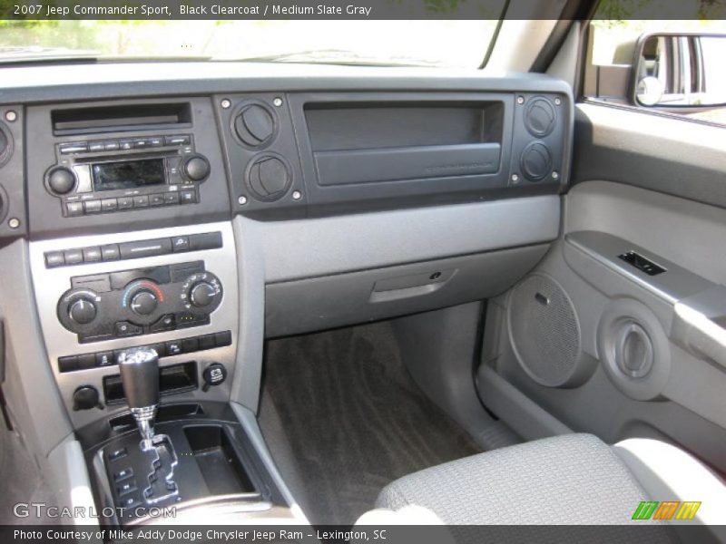 Black Clearcoat / Medium Slate Gray 2007 Jeep Commander Sport