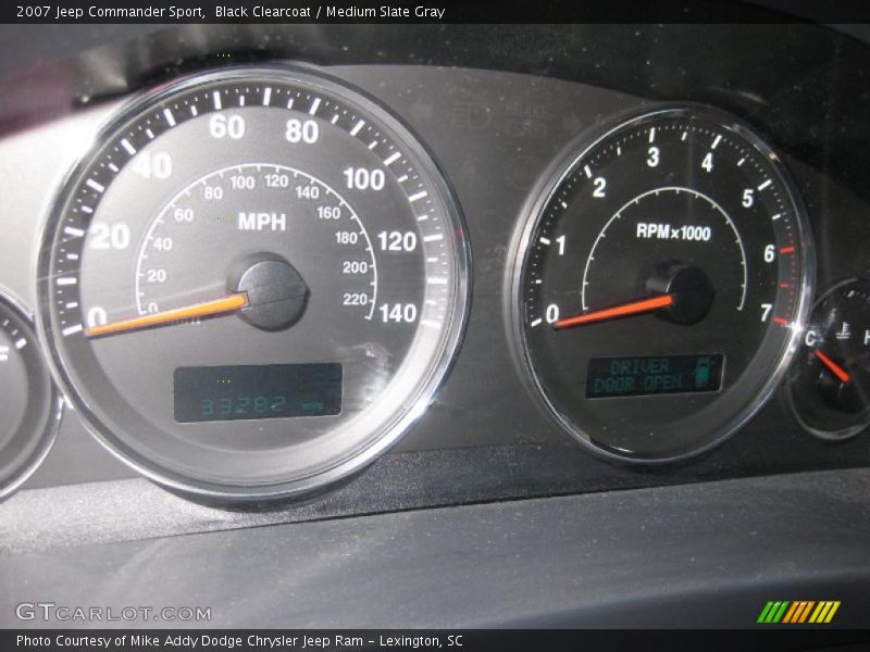 Black Clearcoat / Medium Slate Gray 2007 Jeep Commander Sport