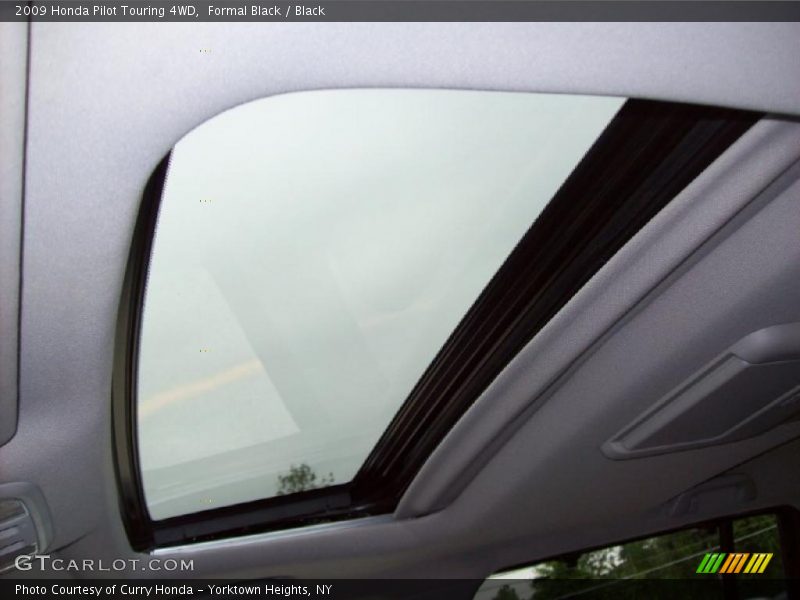 Formal Black / Black 2009 Honda Pilot Touring 4WD