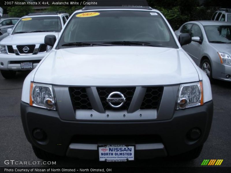 Avalanche White / Graphite 2007 Nissan Xterra X 4x4