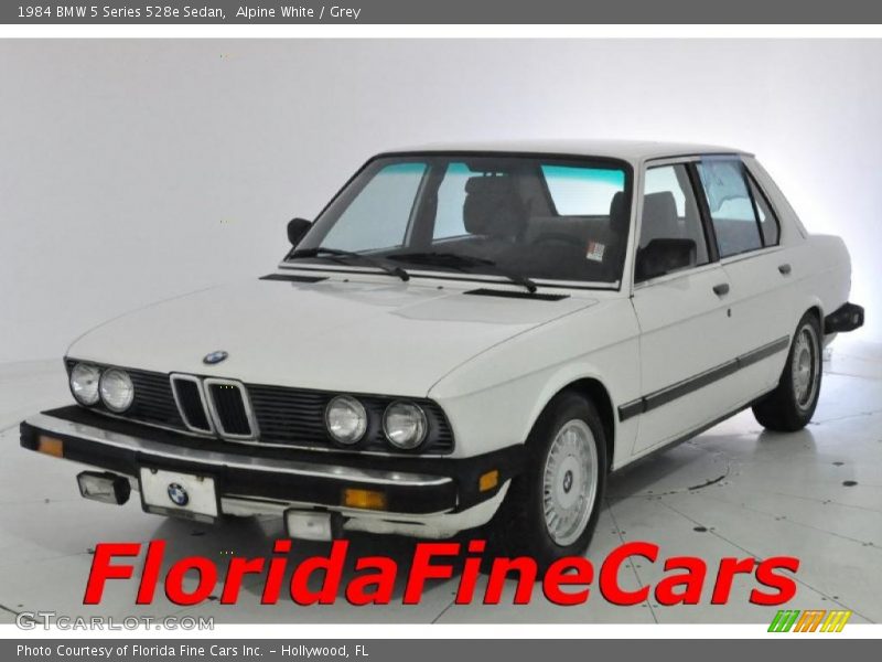 Alpine White / Grey 1984 BMW 5 Series 528e Sedan