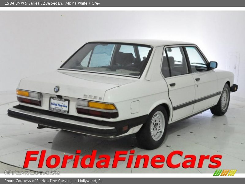 Alpine White / Grey 1984 BMW 5 Series 528e Sedan