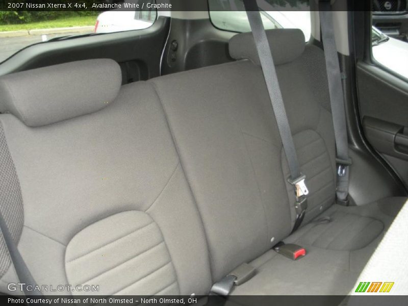 Avalanche White / Graphite 2007 Nissan Xterra X 4x4