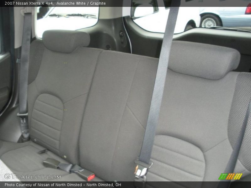 Avalanche White / Graphite 2007 Nissan Xterra X 4x4
