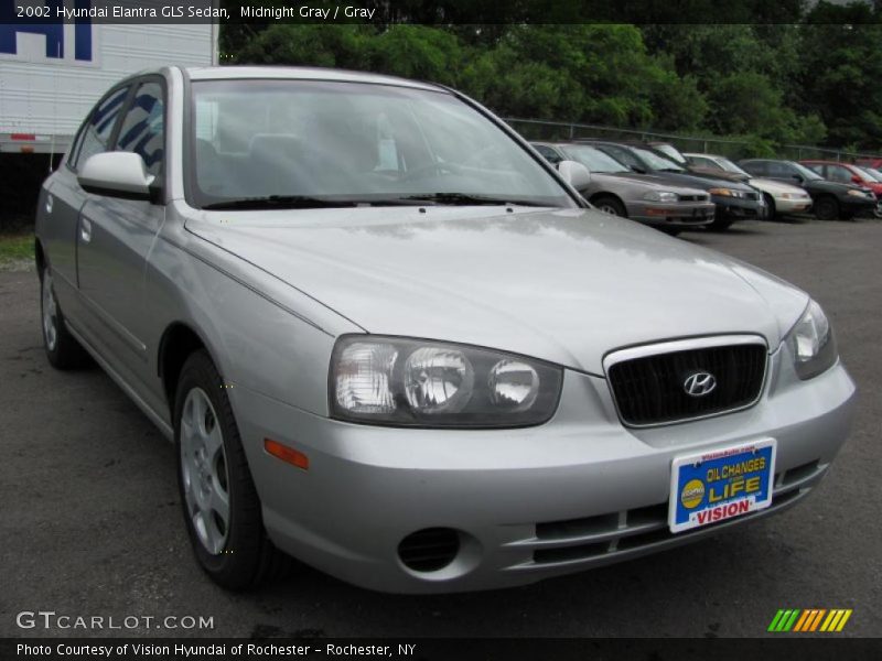 Midnight Gray / Gray 2002 Hyundai Elantra GLS Sedan