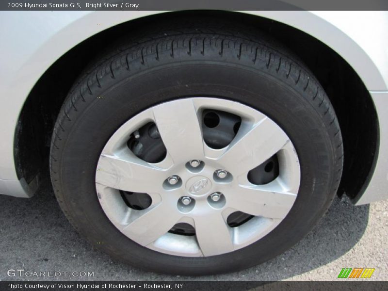 Bright Silver / Gray 2009 Hyundai Sonata GLS