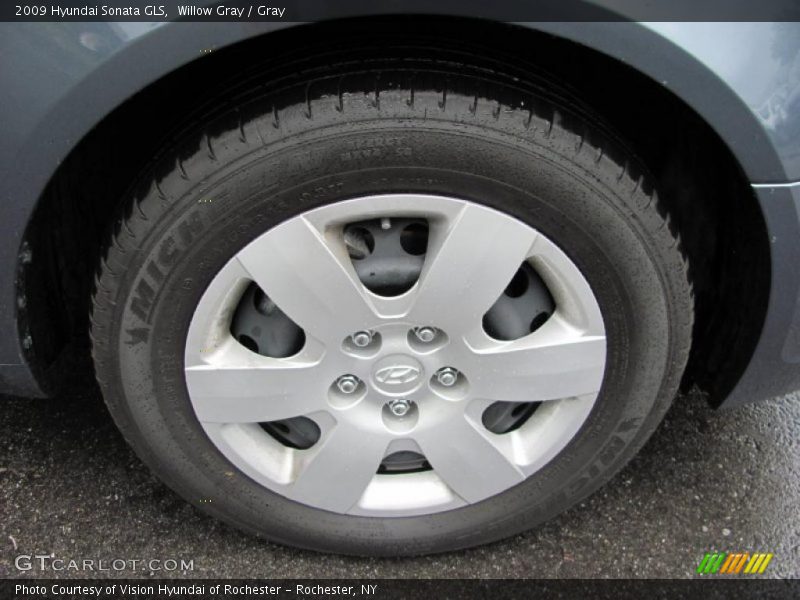 Willow Gray / Gray 2009 Hyundai Sonata GLS