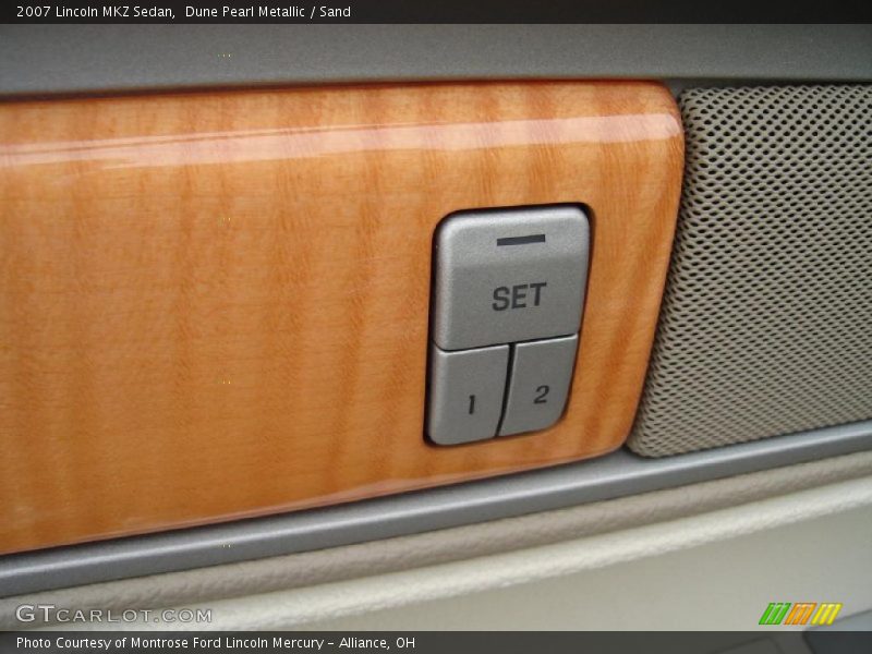 Dune Pearl Metallic / Sand 2007 Lincoln MKZ Sedan