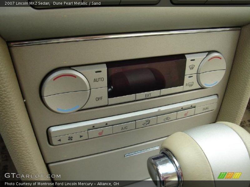 Dune Pearl Metallic / Sand 2007 Lincoln MKZ Sedan