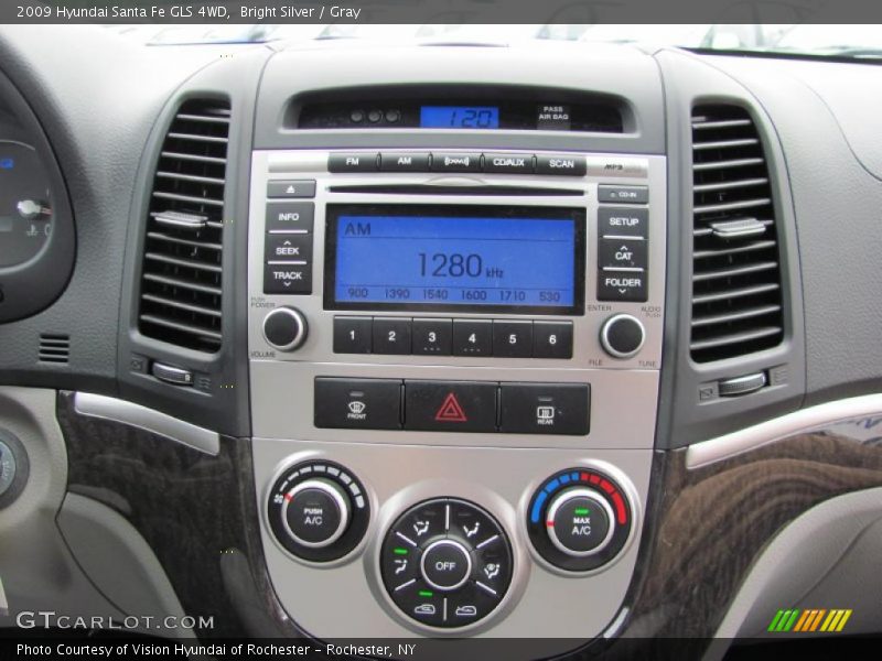 Bright Silver / Gray 2009 Hyundai Santa Fe GLS 4WD