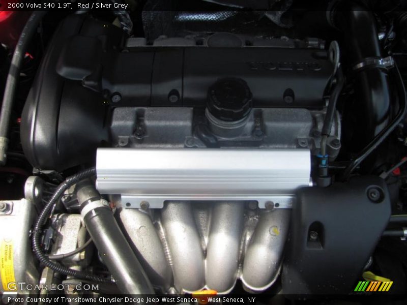 Red / Silver Grey 2000 Volvo S40 1.9T