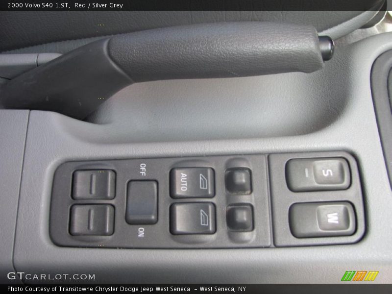 Red / Silver Grey 2000 Volvo S40 1.9T