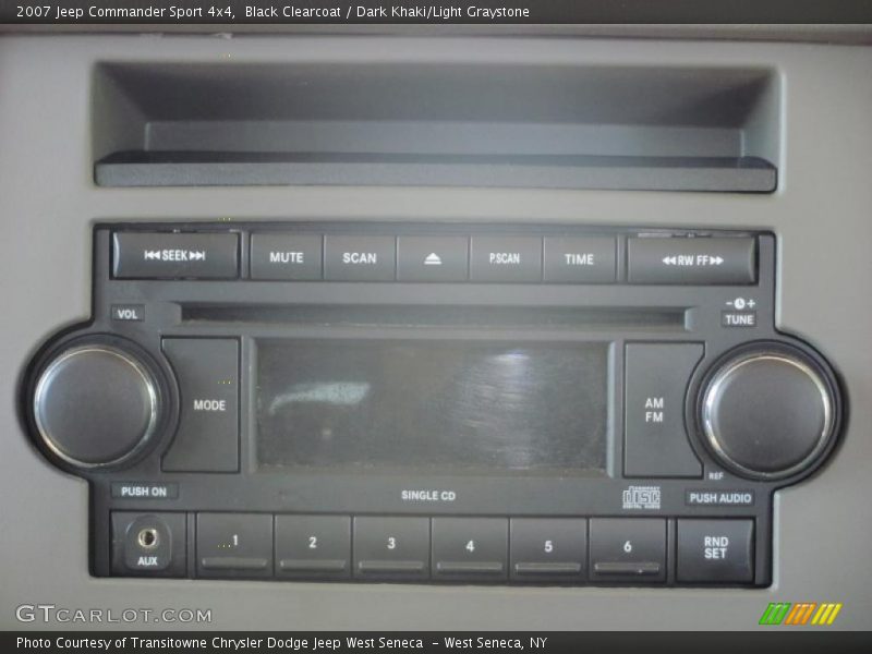 Black Clearcoat / Dark Khaki/Light Graystone 2007 Jeep Commander Sport 4x4