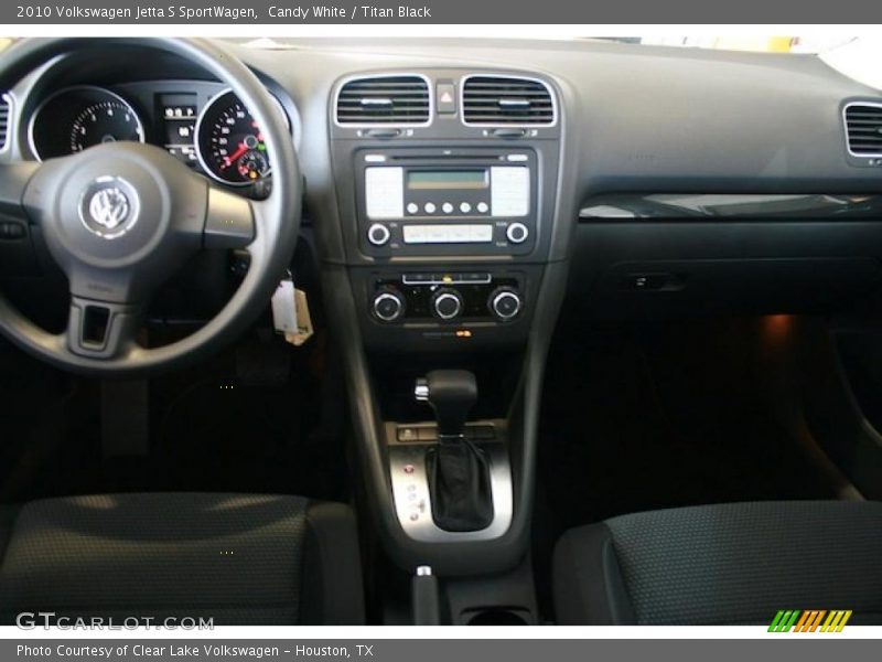 Candy White / Titan Black 2010 Volkswagen Jetta S SportWagen