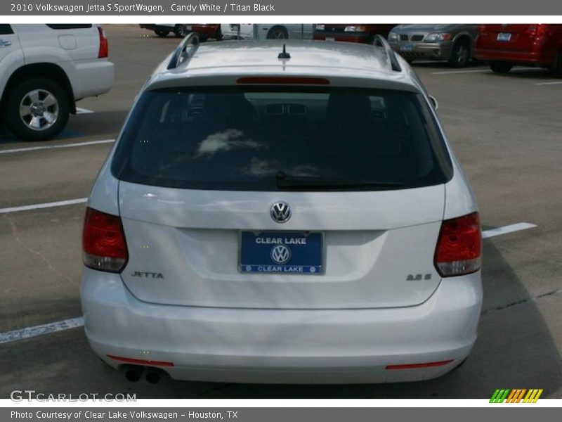 Candy White / Titan Black 2010 Volkswagen Jetta S SportWagen
