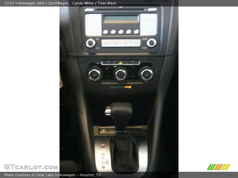 Candy White / Titan Black 2010 Volkswagen Jetta S SportWagen